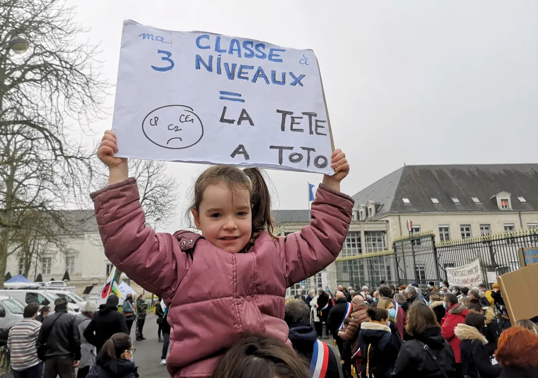Parents, élèves, Enseignants et élus en manif à Blois le 26 janvier dernier.
