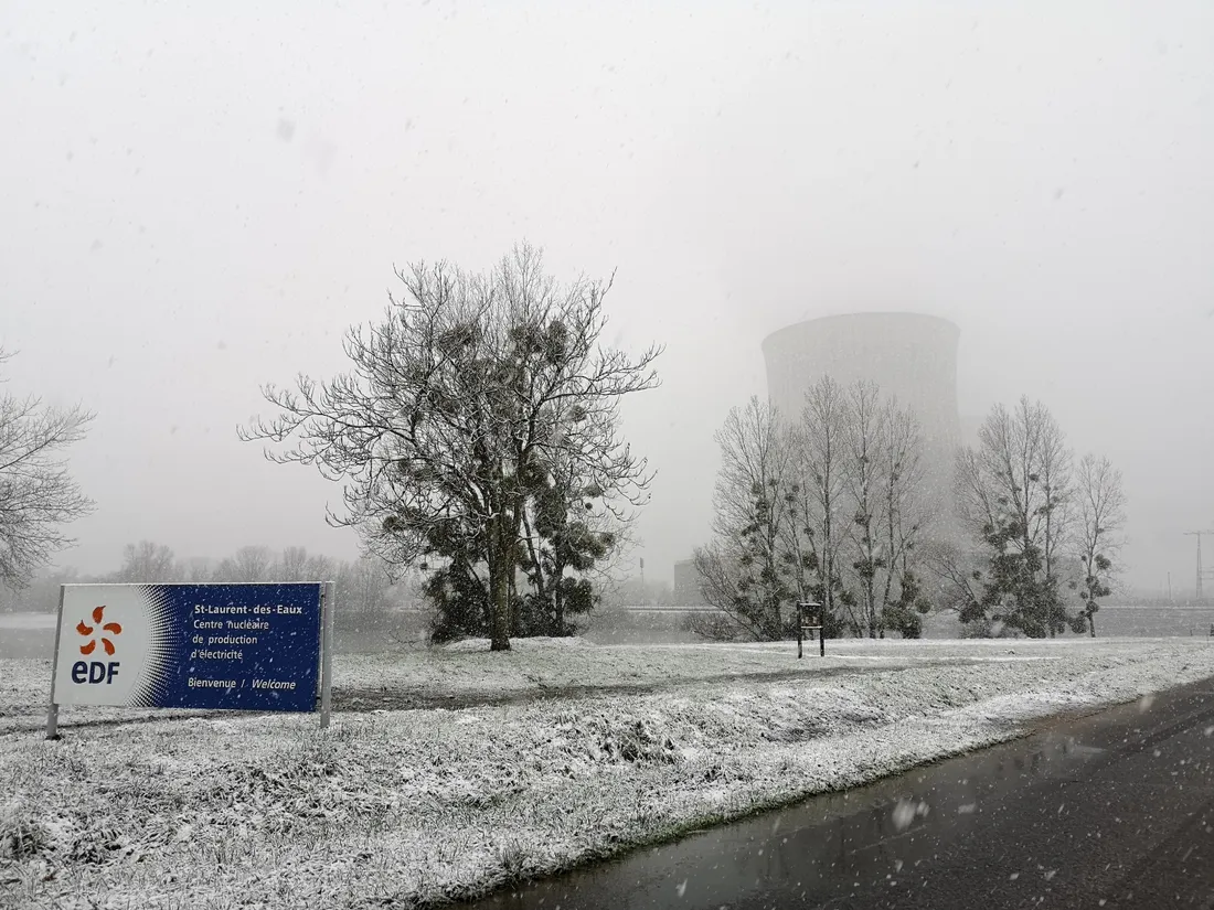 La Centrale nucléaire de Saint-Laurent-des-Eaux sous la neige ce mardi 17 janvier 2023 !