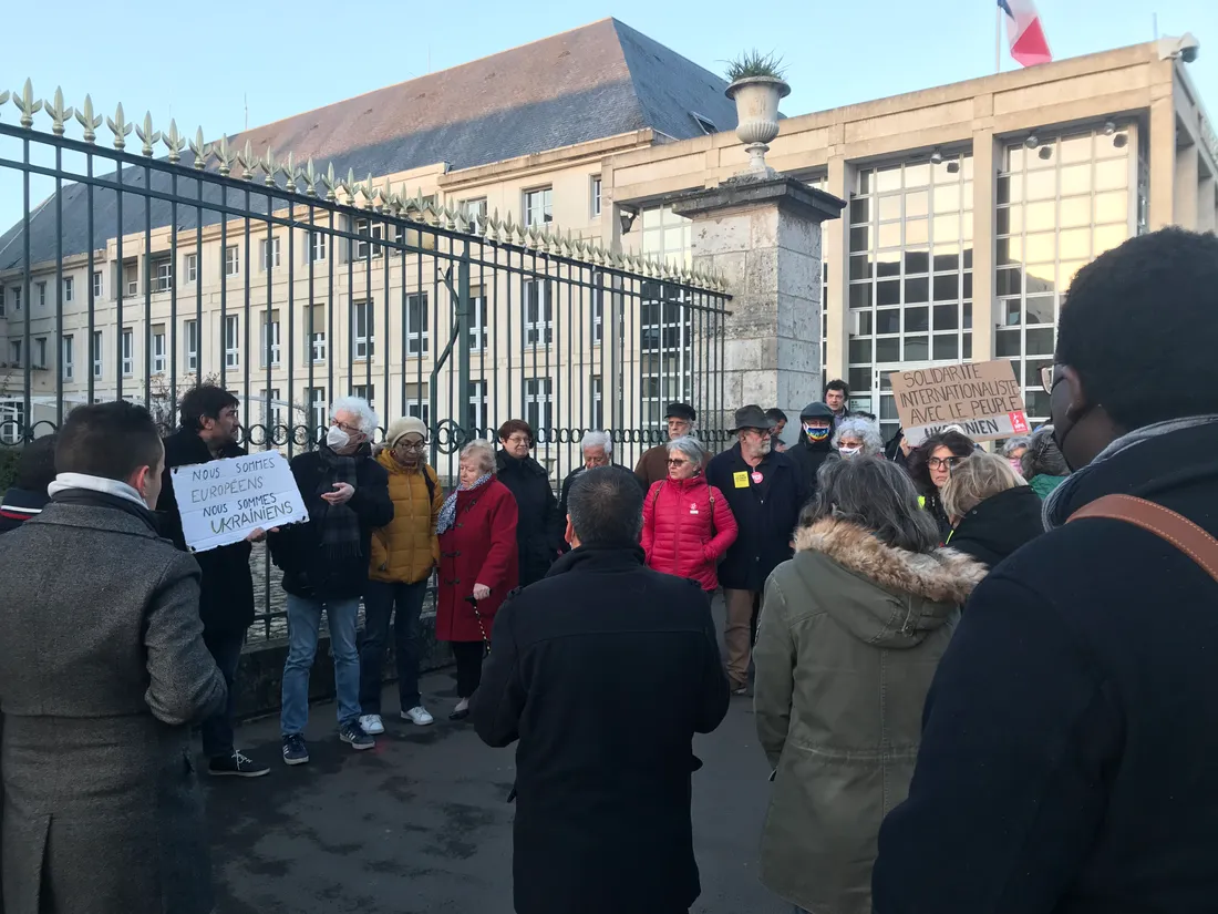 Manifestants soutien Ukraine Blois