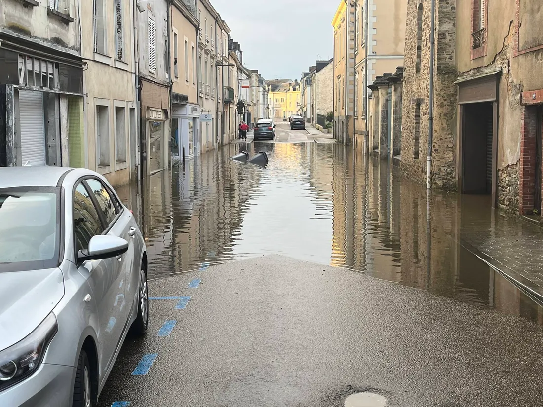 La Mayenne et le Maine-et-Loire sont placés en vigilance orange aux crues. 