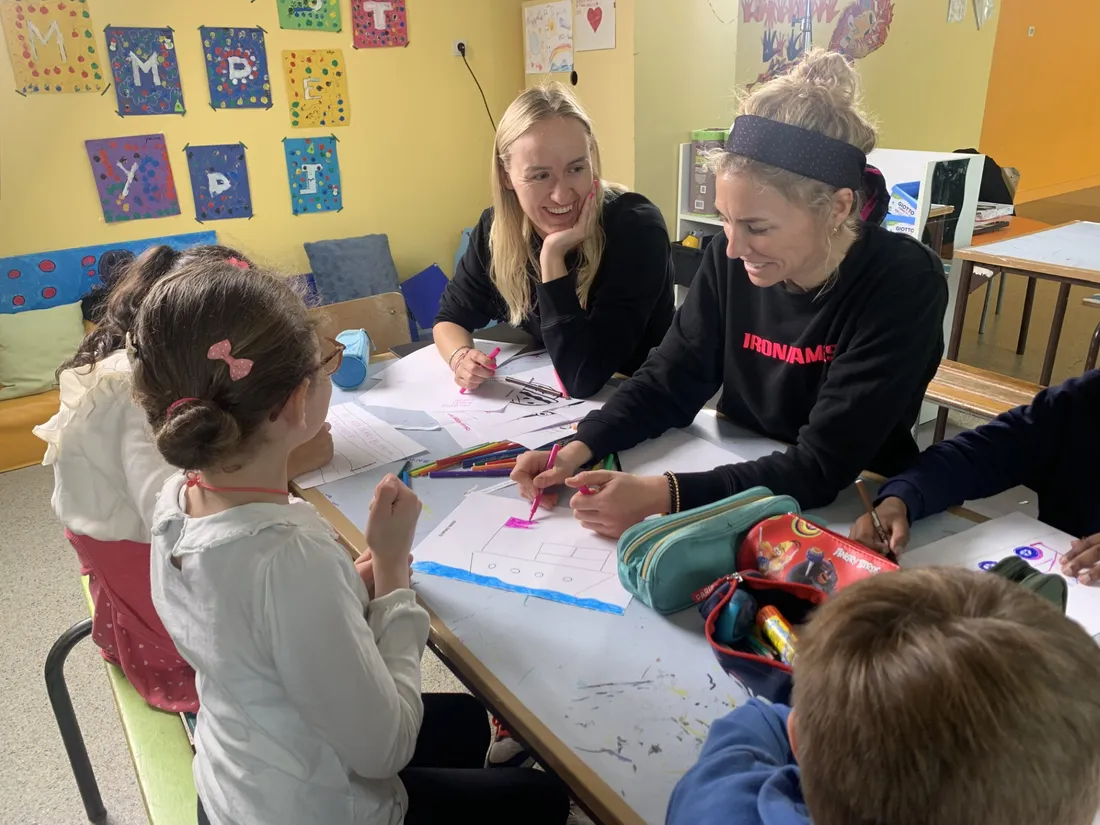 Les Iron Dames sont intervenues dans l'école Michel-Ange, au Mans.