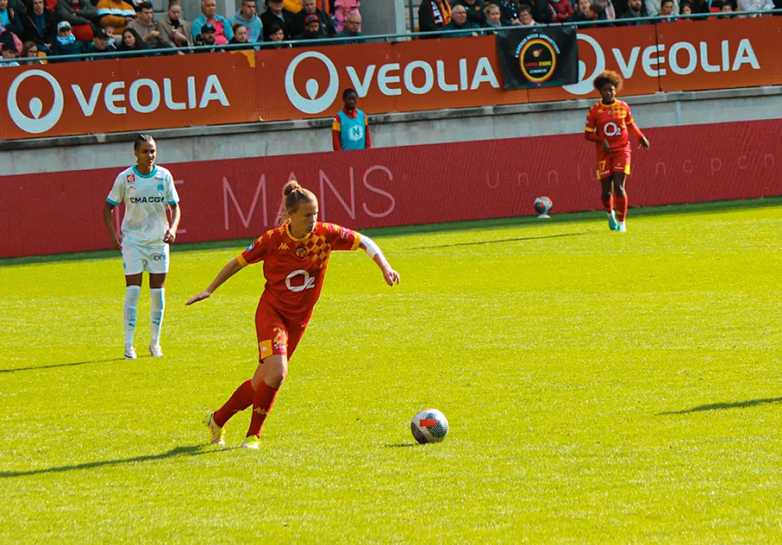 Les féminines du Mans FC sur la pelouse du stade Marie-Marvingt, en octobre 2023