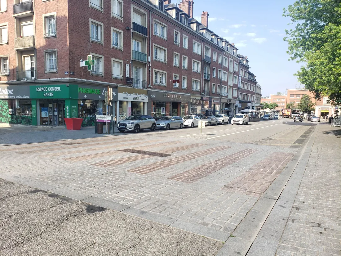 La rue Henry Chéron de Lisieux