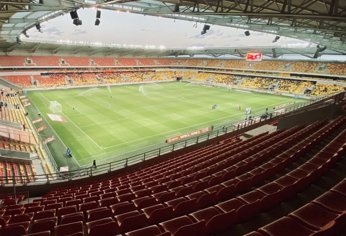 Les gradins du grand stade du Mans