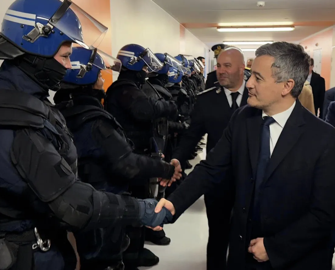 Gérald Darmanin, lors de sa visite du centre pénitentiaire de Condés-sur-Sarthe