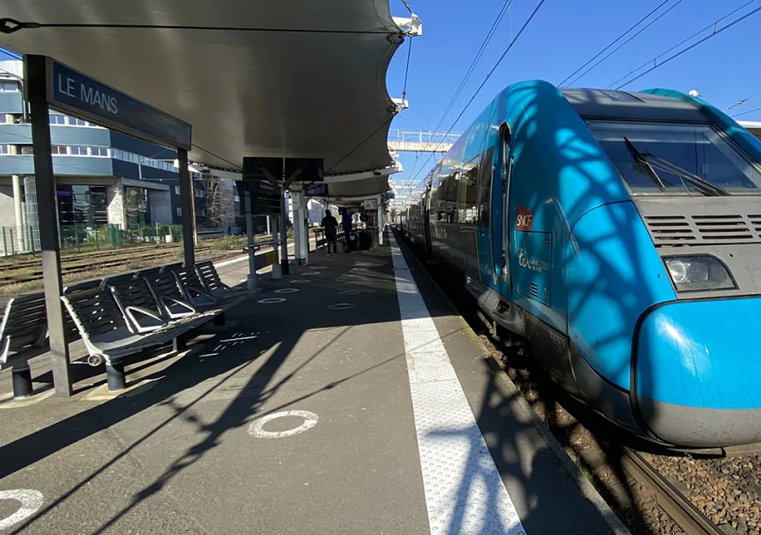 En gare du Mans