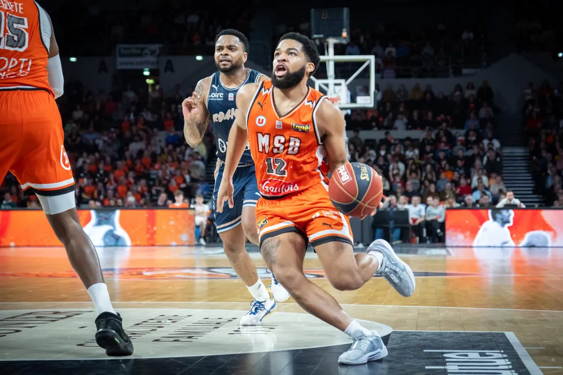 Trevor Hudgins signe pour une deuxième saison au MSB.