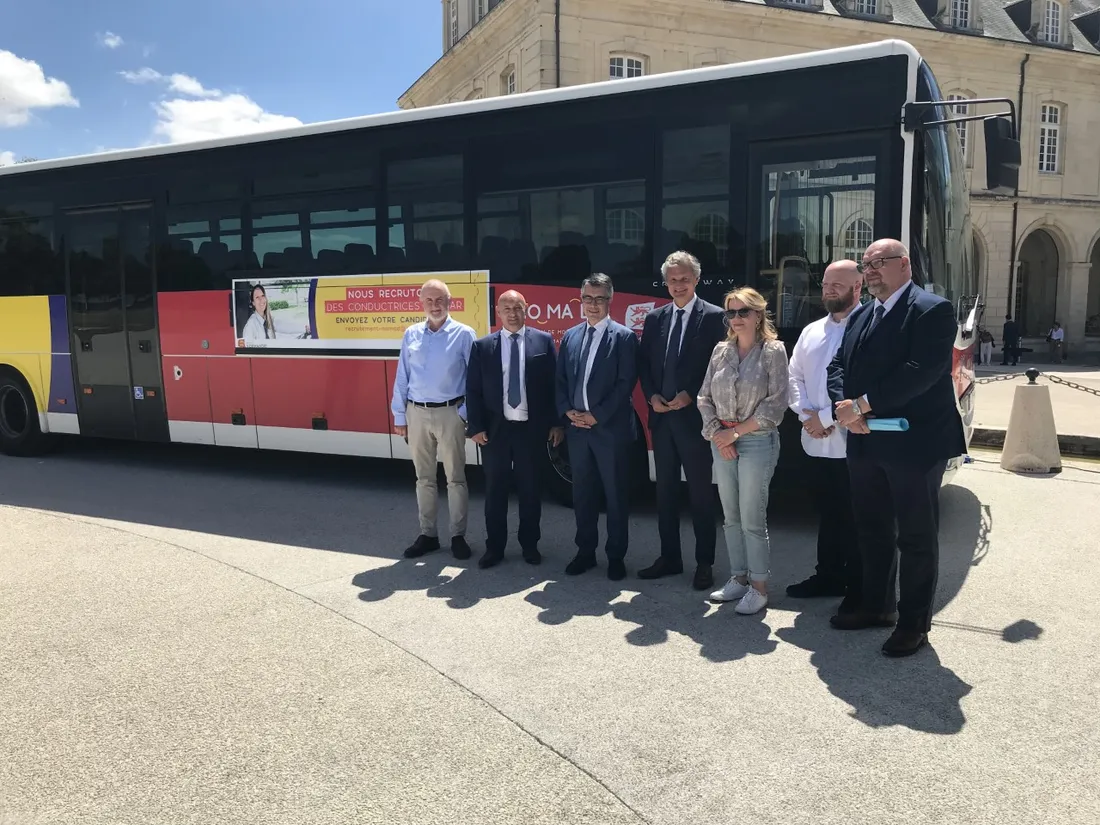 Région Normandie et entreprises de transport tentent d'attirer de nouveaux conducteurs de bus