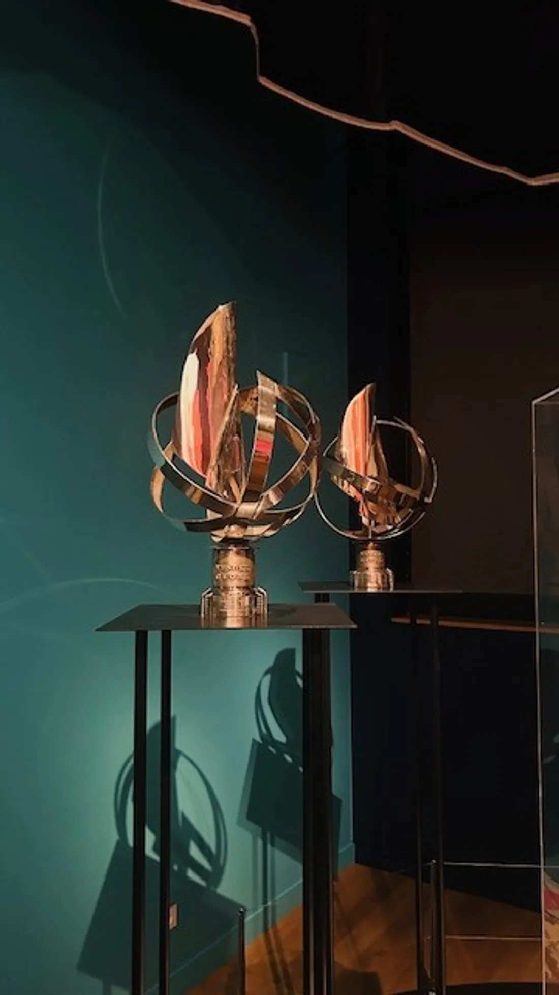 Trophée du Vendée Globe exposé au musée de la marine de Paris