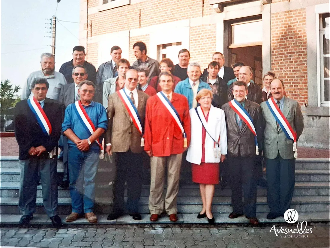 Jean Pierre Leclercq entouré de son équipe municipale