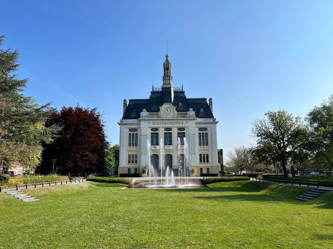 hôtel de ville Aulnoye-Aymeries