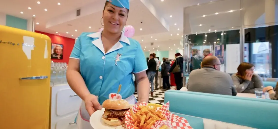 Holly's Diner