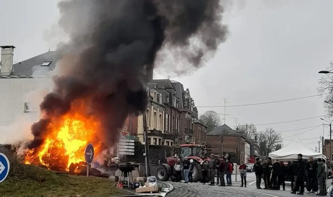 Photo d'illustration, avec des agriculteurs en colère en février 2024