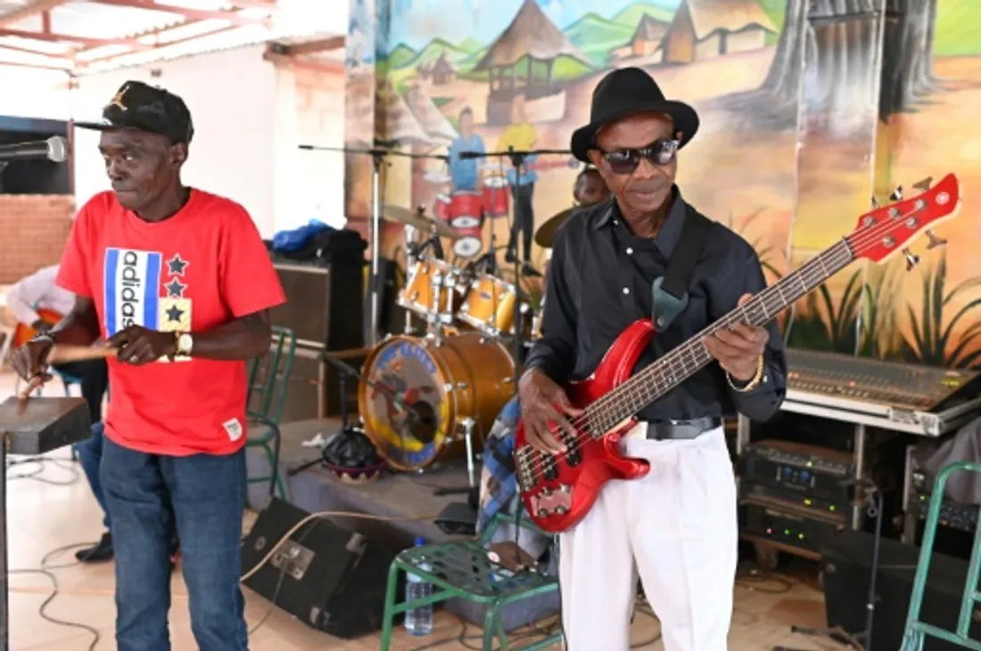 AFRICA RADIO