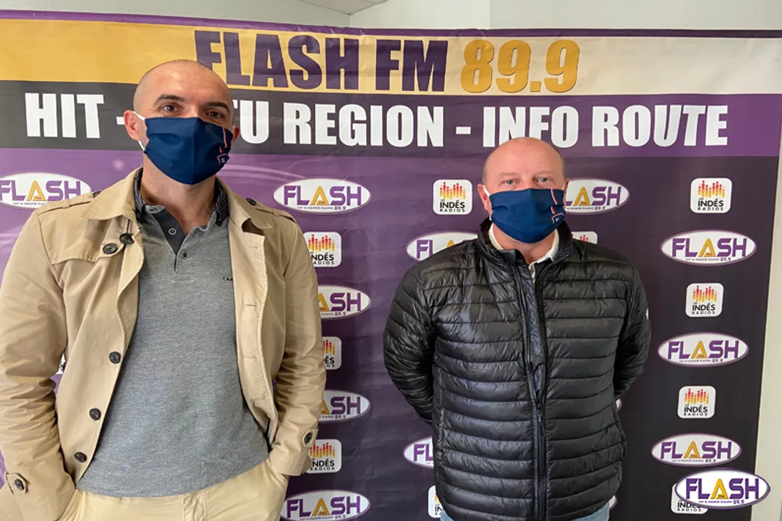 FLASH FM