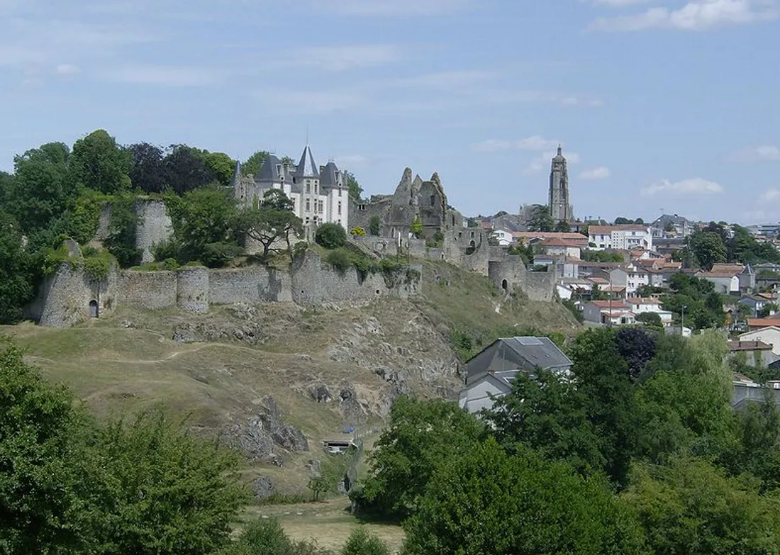 FORUM