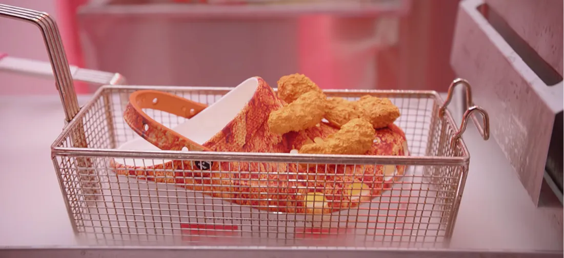 Quand Crocs collabore avec KFC et lance une chaussure qui sent...le poulet  (vidéo)