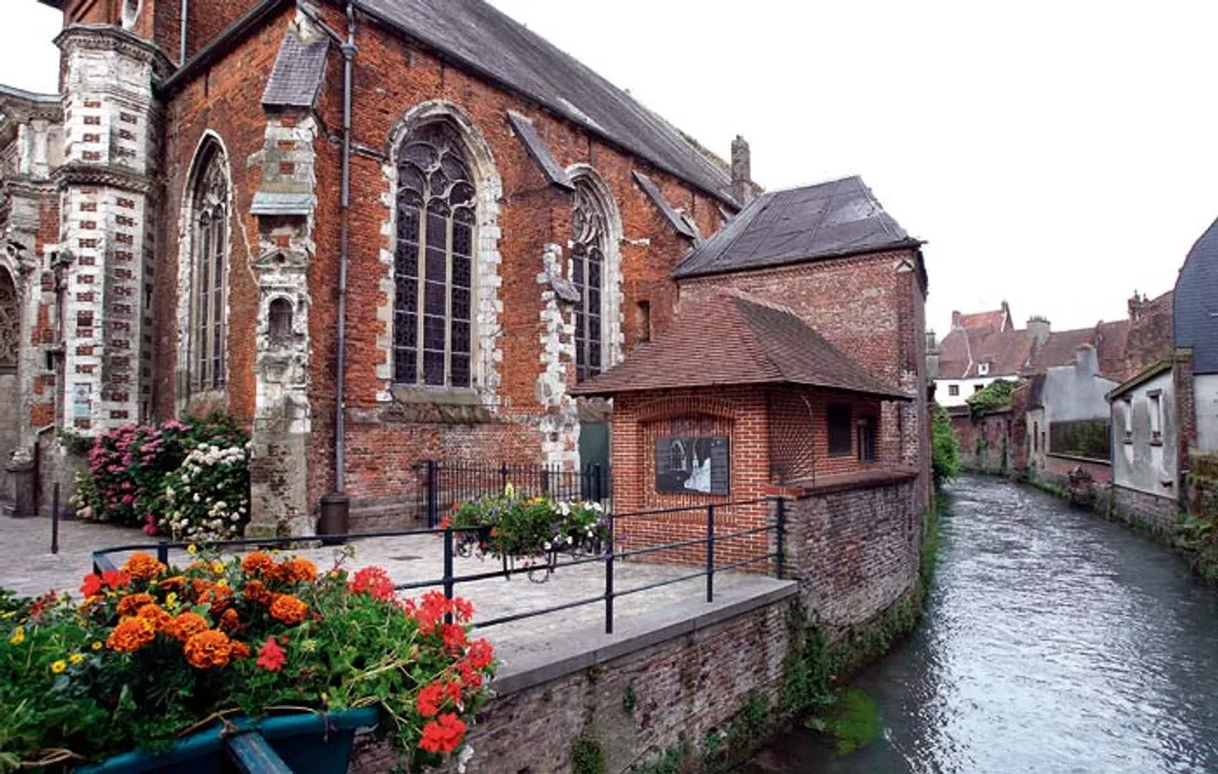 NOTRE DAME HESDIN.jpg (84 KB)