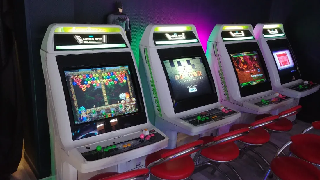 atom city.jpg (201 KB)