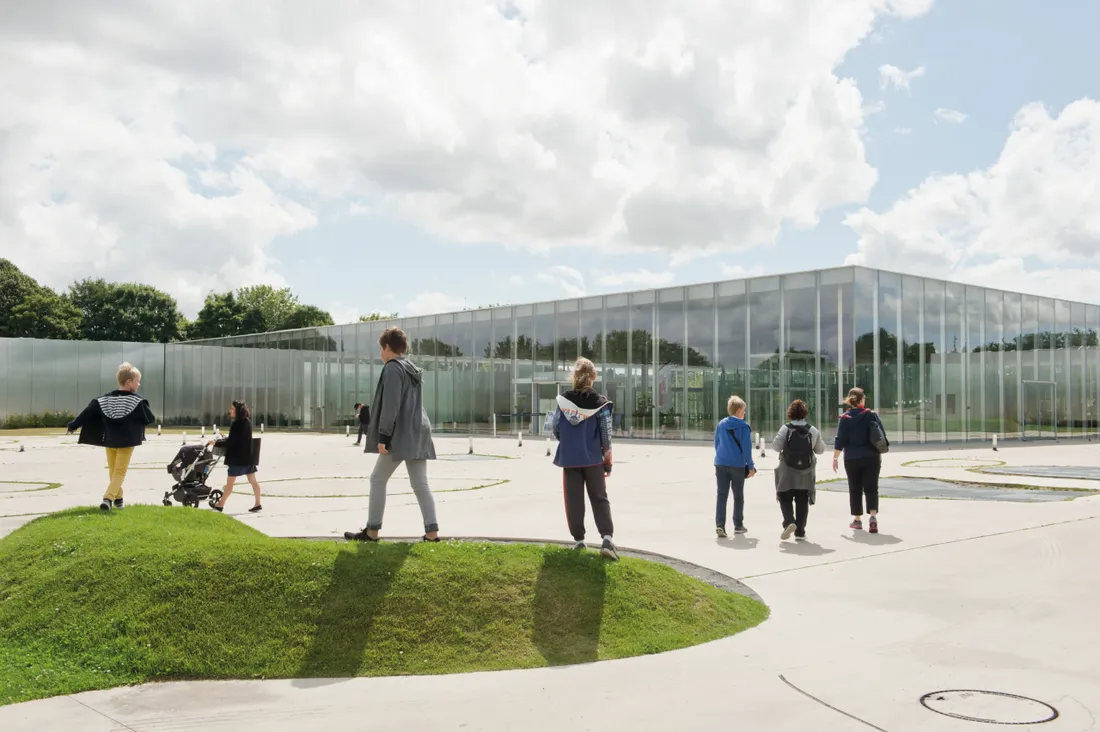 louvre lens.jpg (1.61 MB)