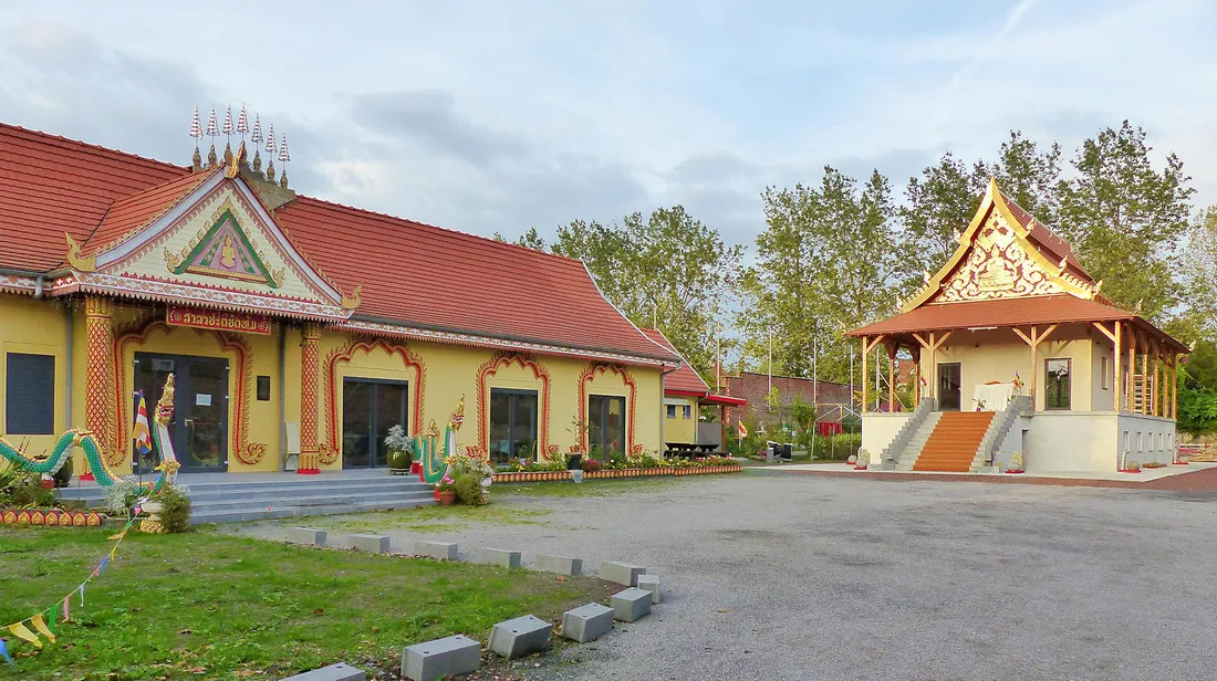 temple-bouddhiste-lao-roubaix-1.jpg (394 KB)