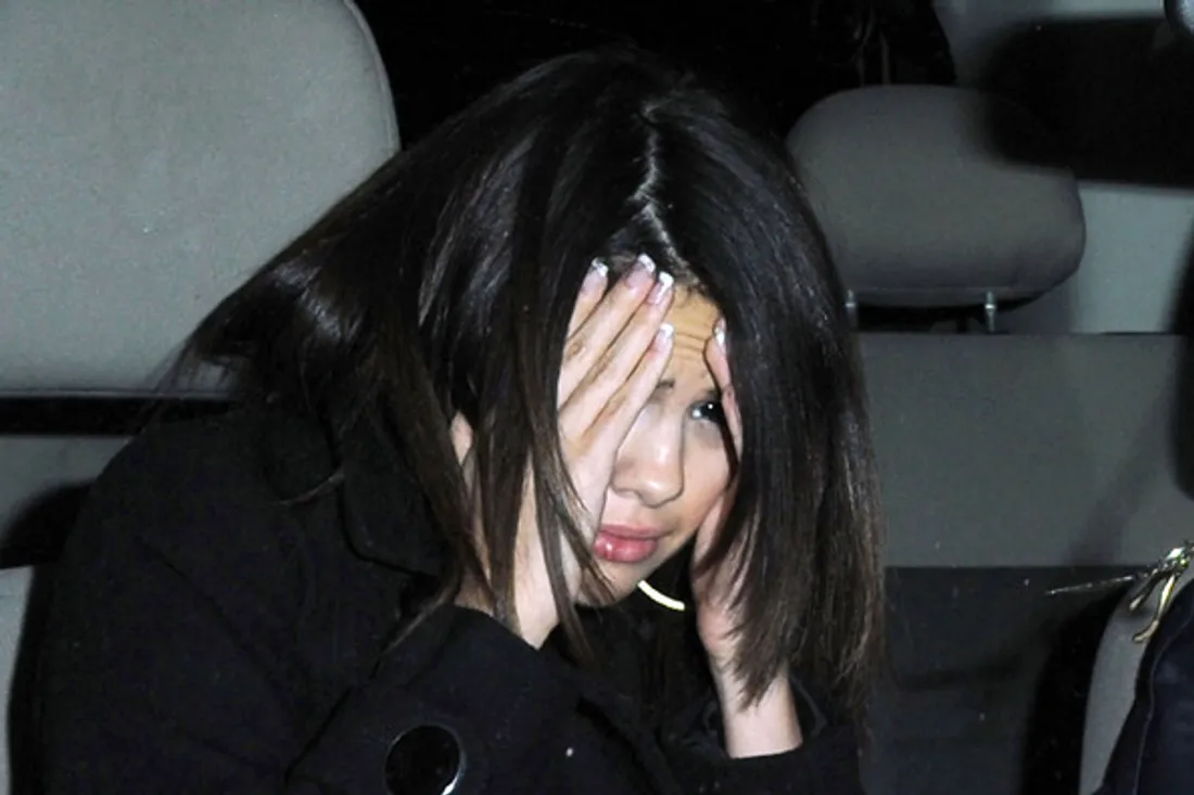 Selena Gomez Au Bout Du Rouleau Elle Est En Hôpital Psychiatrique