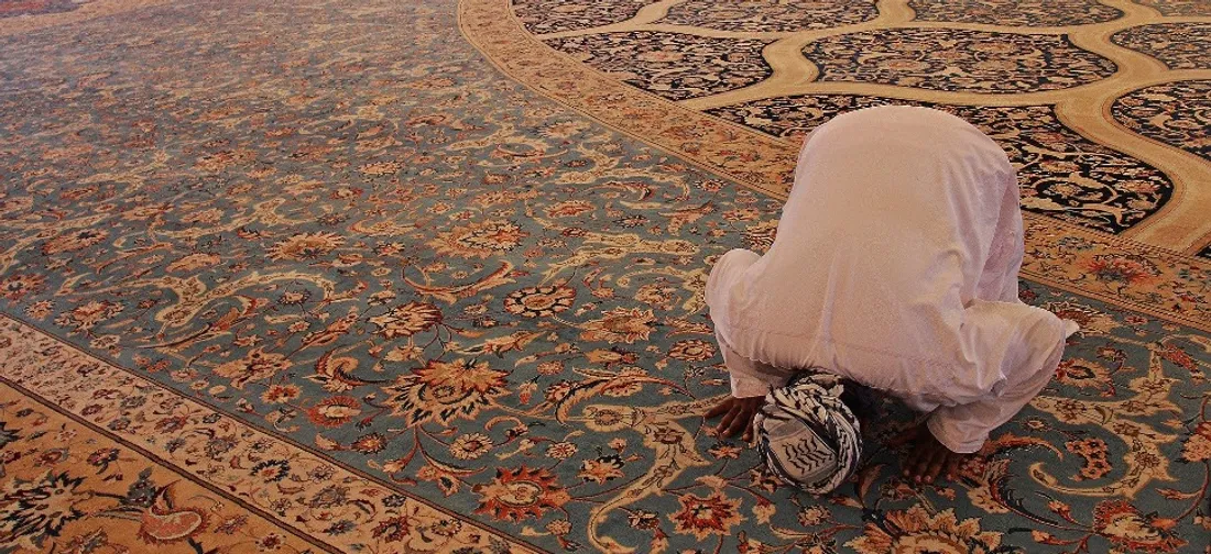 Prière musulmane - image d'illustration