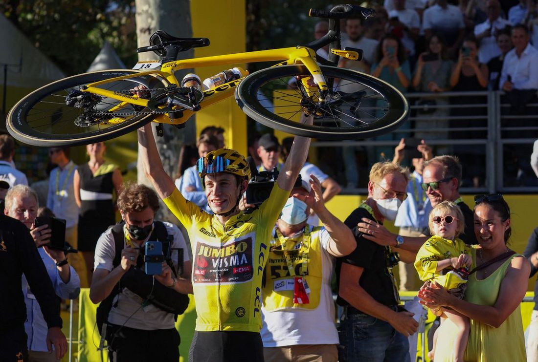 [ SPORT ] Cyclisme/TourdeFrance: Tour de fin pour Pogacar, Jonas Vingaard sacré vainqueur 