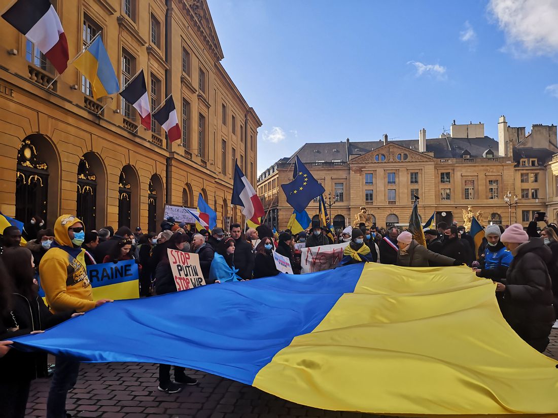 Ce samedi 26 février 2022, devant l'hôtel de ville