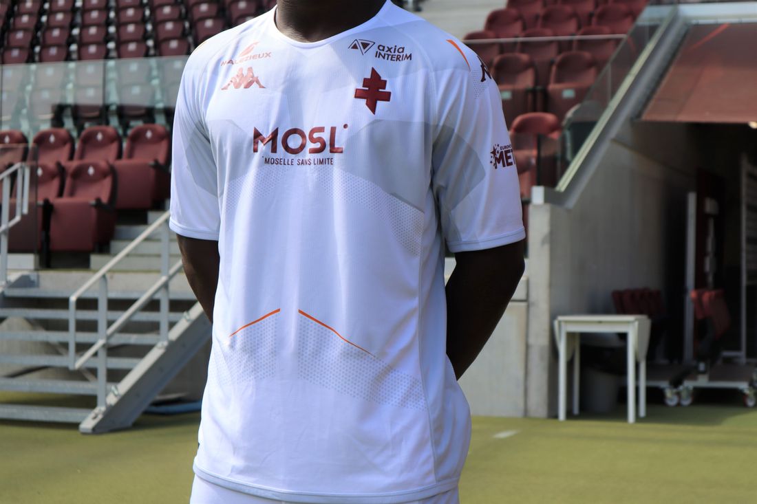 Le maillot extérieur du FC Metz pour la saison 2022-2023 / Joscelyn Lapart