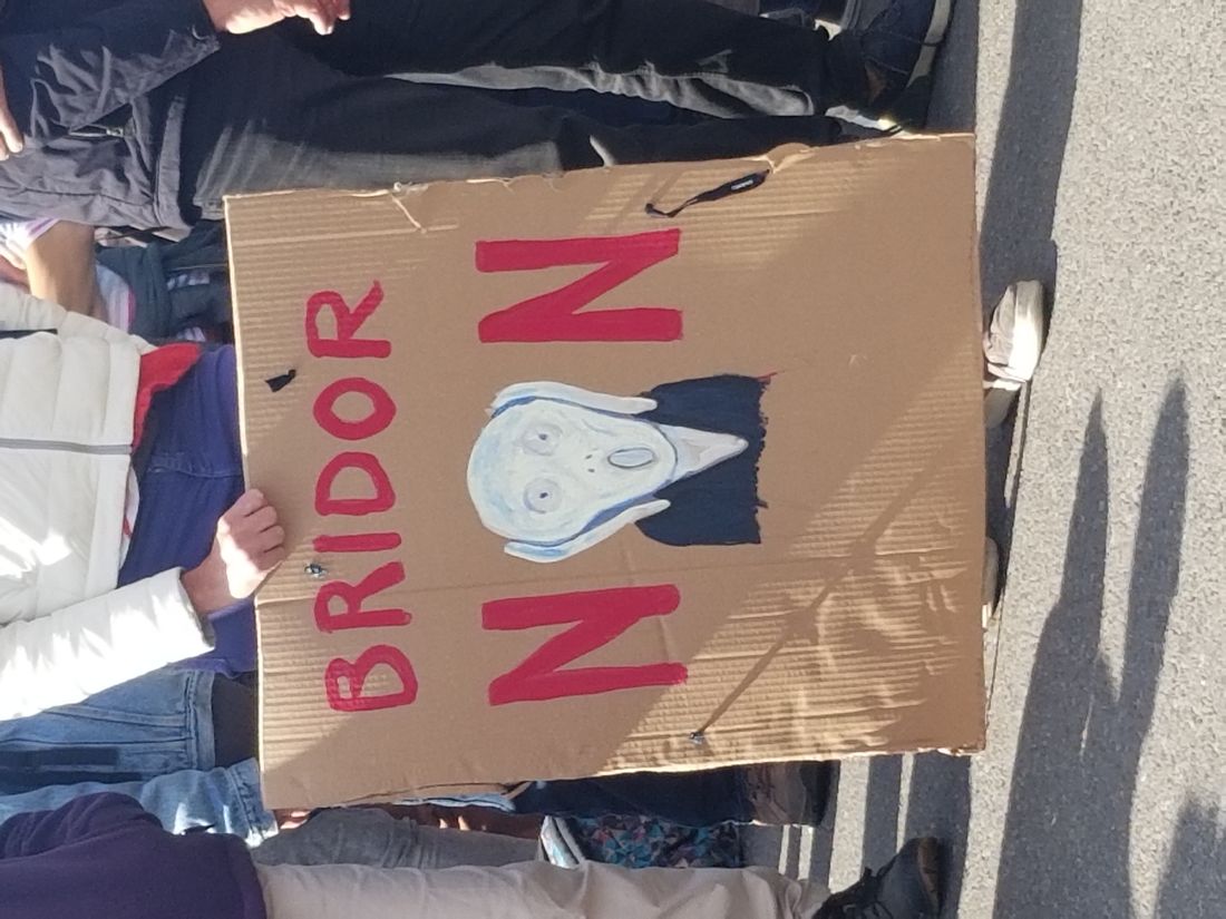 Pancarte Non à Bridor