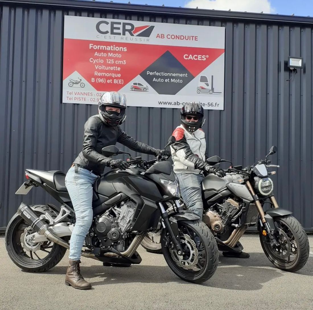 CER AB Conduite Vannes possède une piste spécifique pour l'apprentissage de la moto à Locqueltas