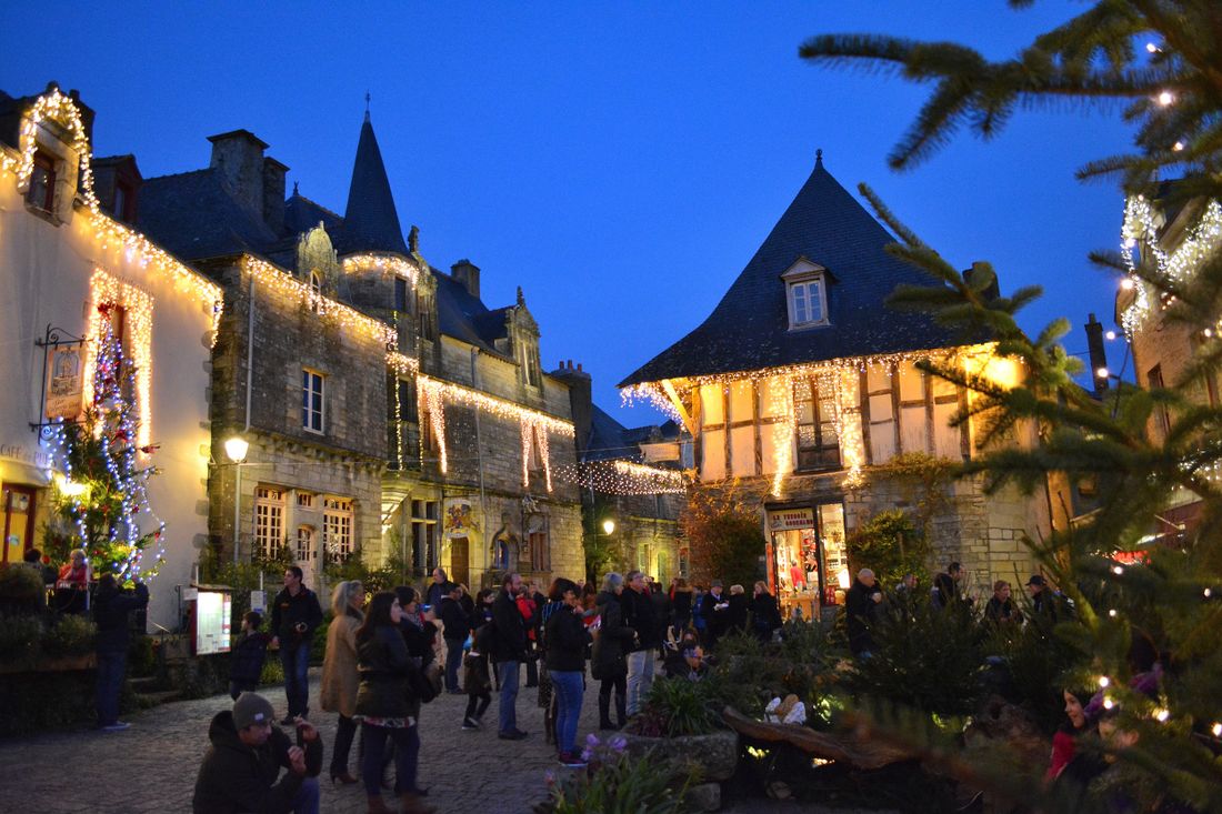 Rochefort-en-terre illuminé pour Noël