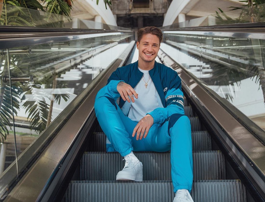 Kygo sort Freeze