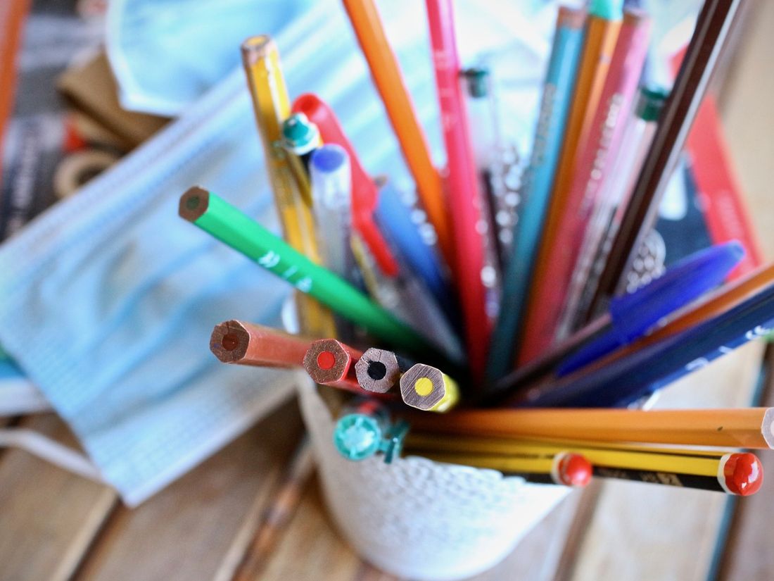 pencil masque