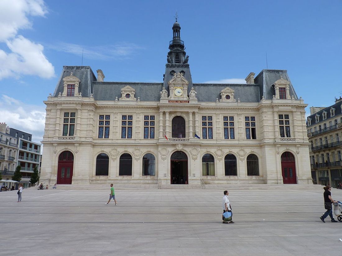 L'hôtel de ville de Poitiers.