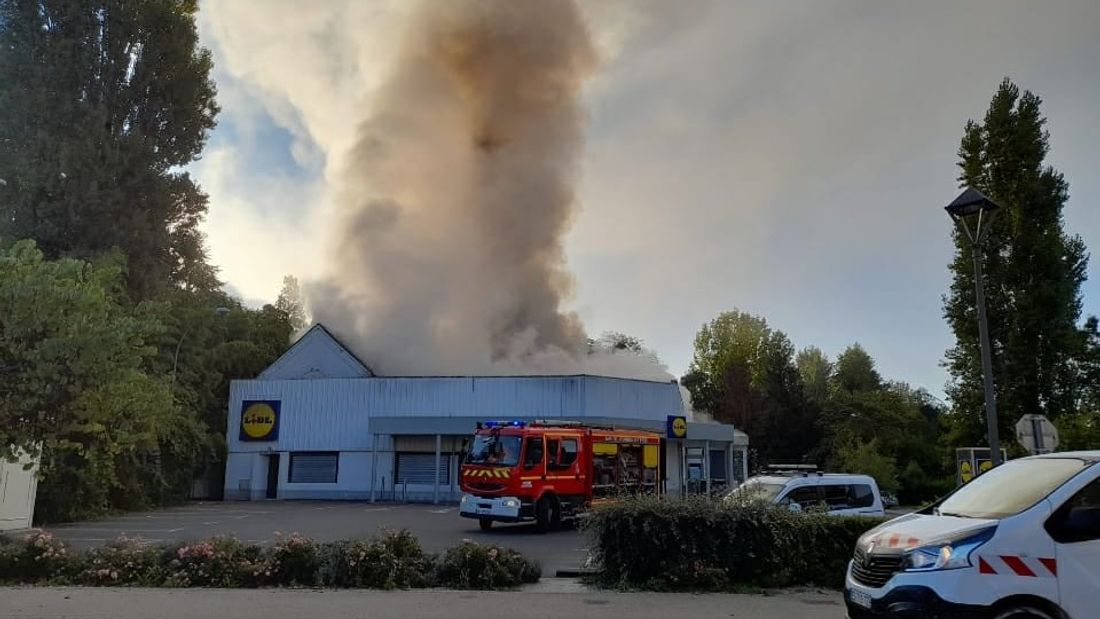Un magasin de Buzançais est touché par un incendie.