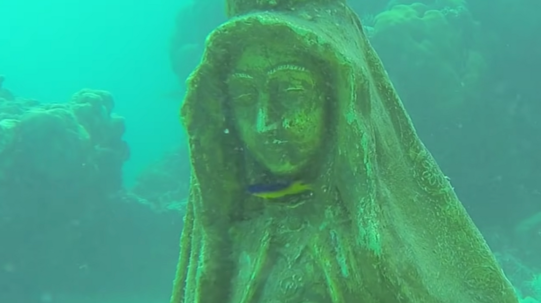 La Vierge del Valle immergée au large des côtés vénézueliennes.