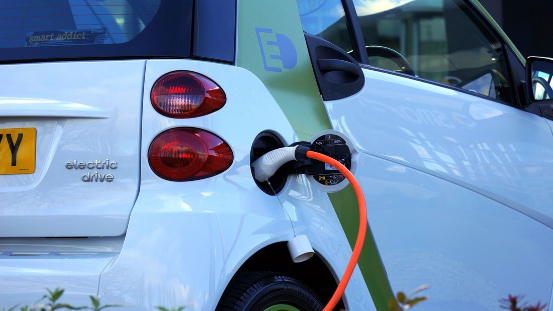 Le lithium est essentiel aux véhicules électriques.