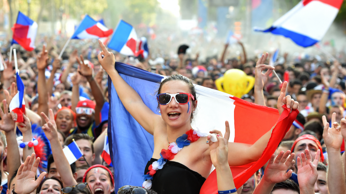 Des supporters de l'équipe de France de football.