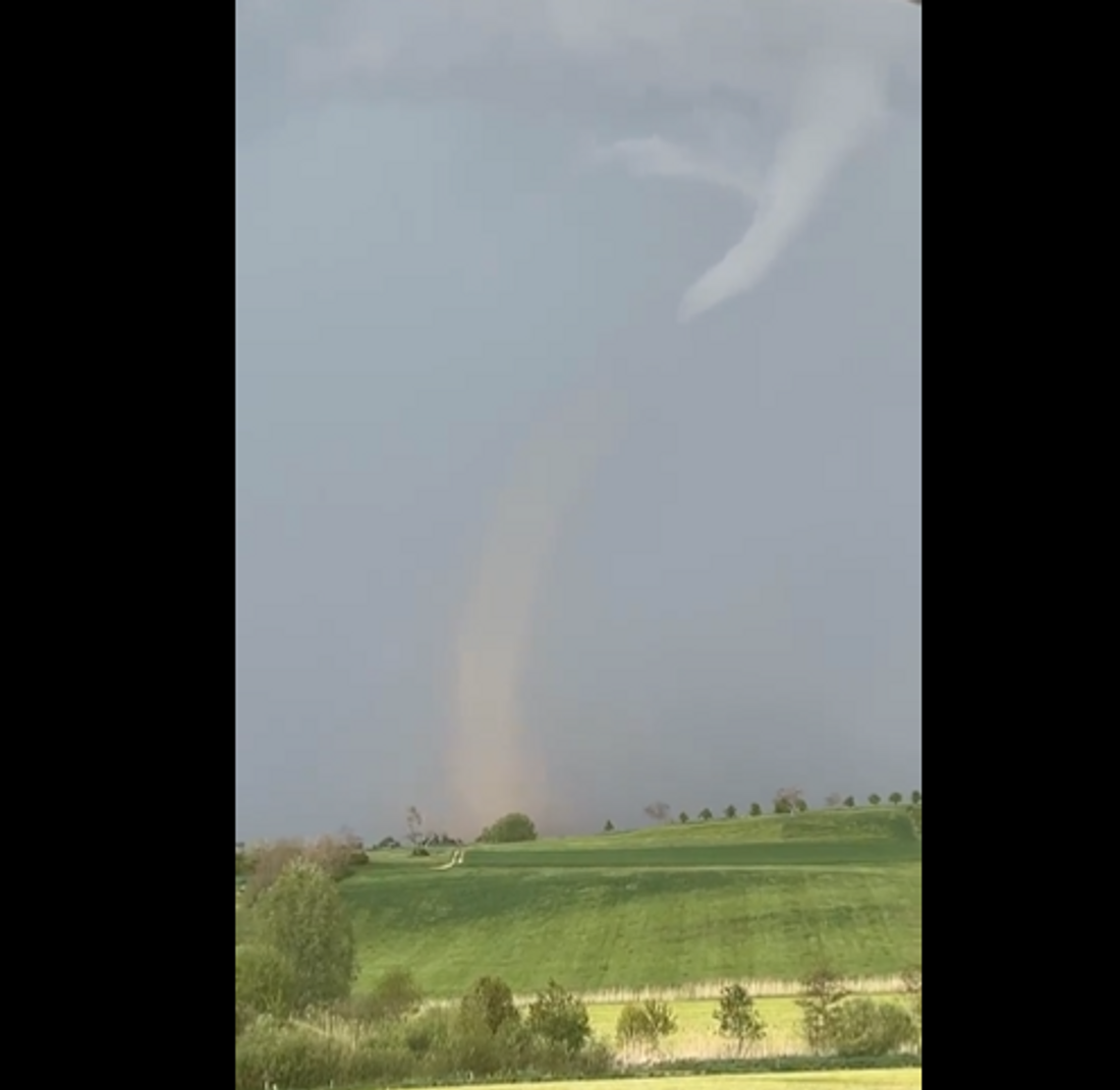 Météo Suivi Alsace a partagé une vidéo de cette tornade