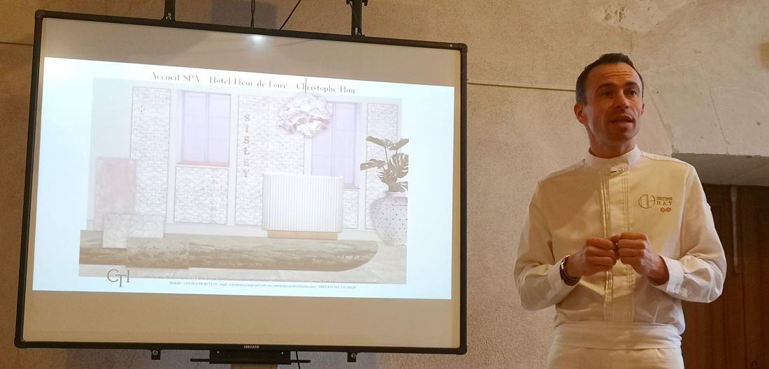 Christophe Hay expose son projet Fleur de Loire à Blois.