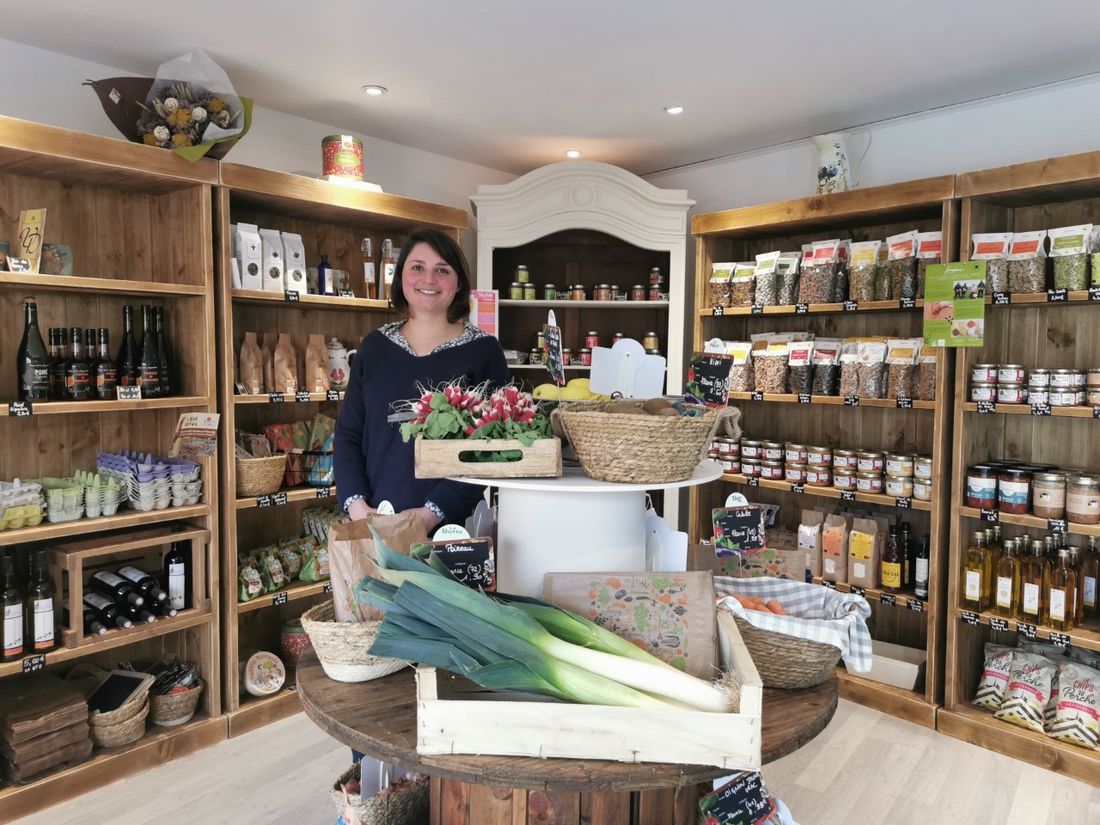 Camille Roche a ouvert une épicerie à Sant-Léonard-des-Bois