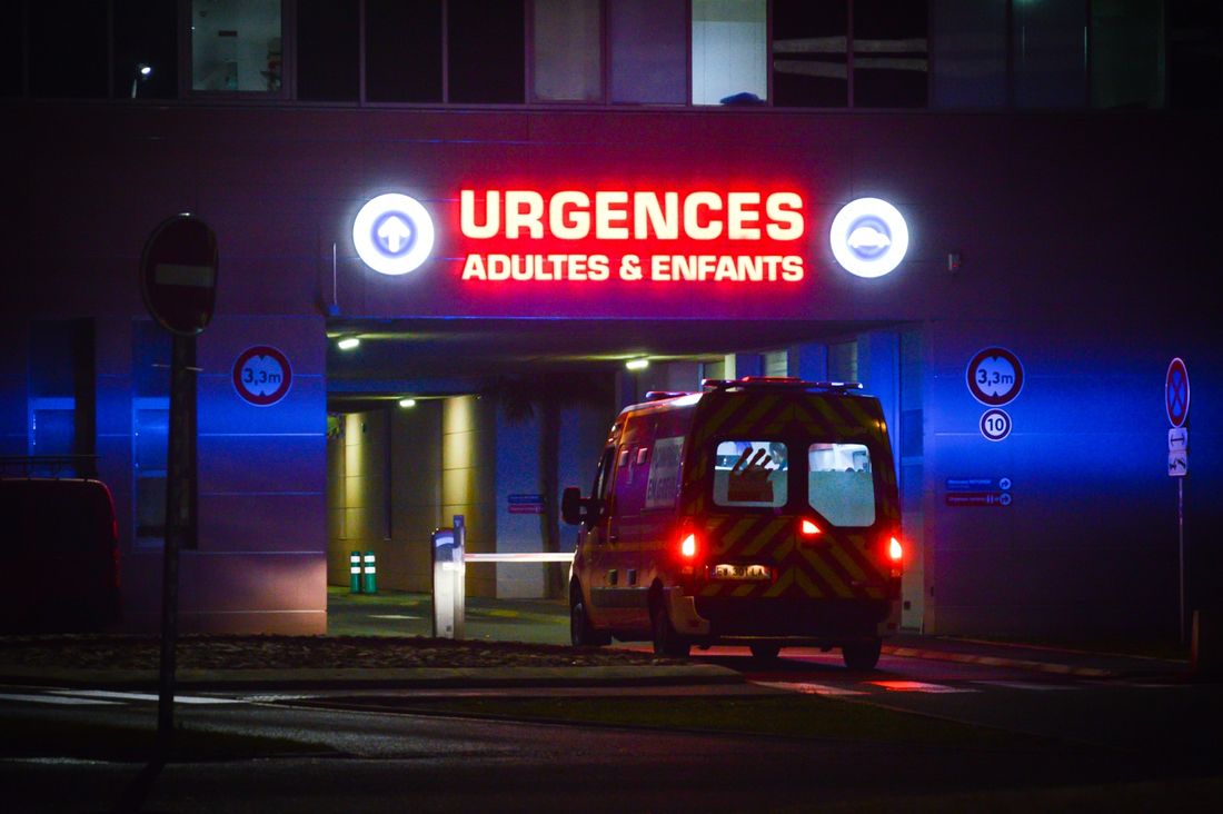 VSAV - Ambulance des sapeurs-pompiers de Perpignan aux urgences de l'hôpital de Perpignan