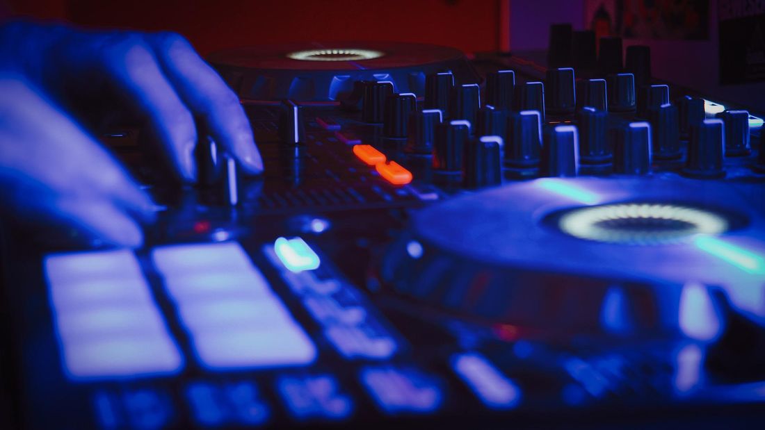ACTIV RADIO