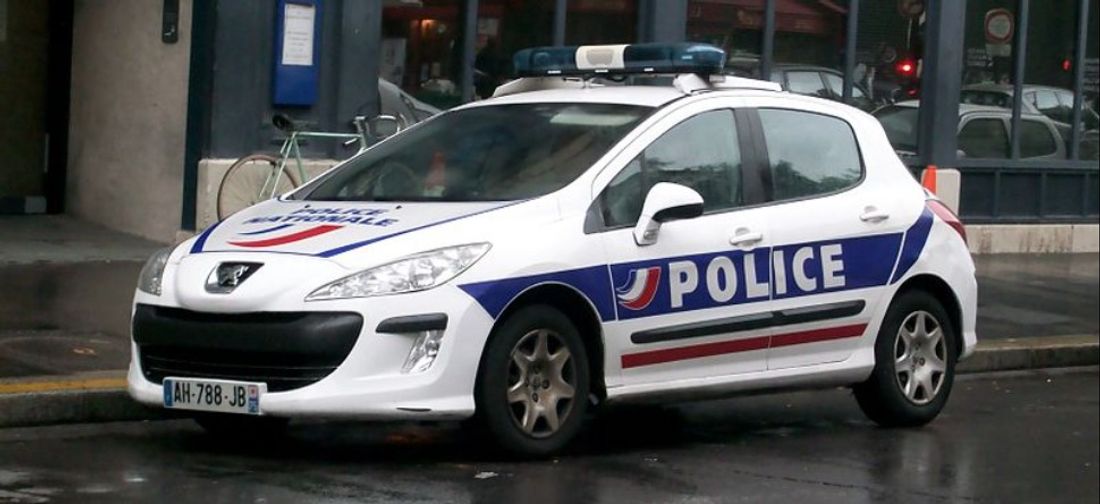 Un véhicule de police - image d'illustration