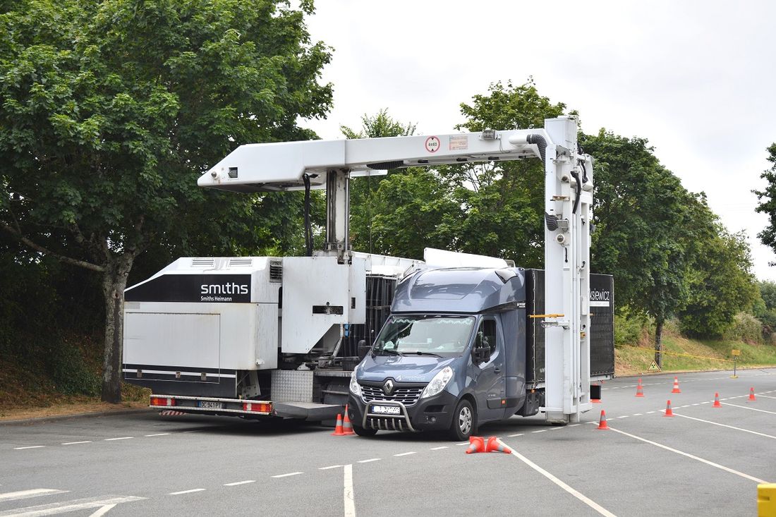 Un scanner pour les camion à Auray OCEANE FM