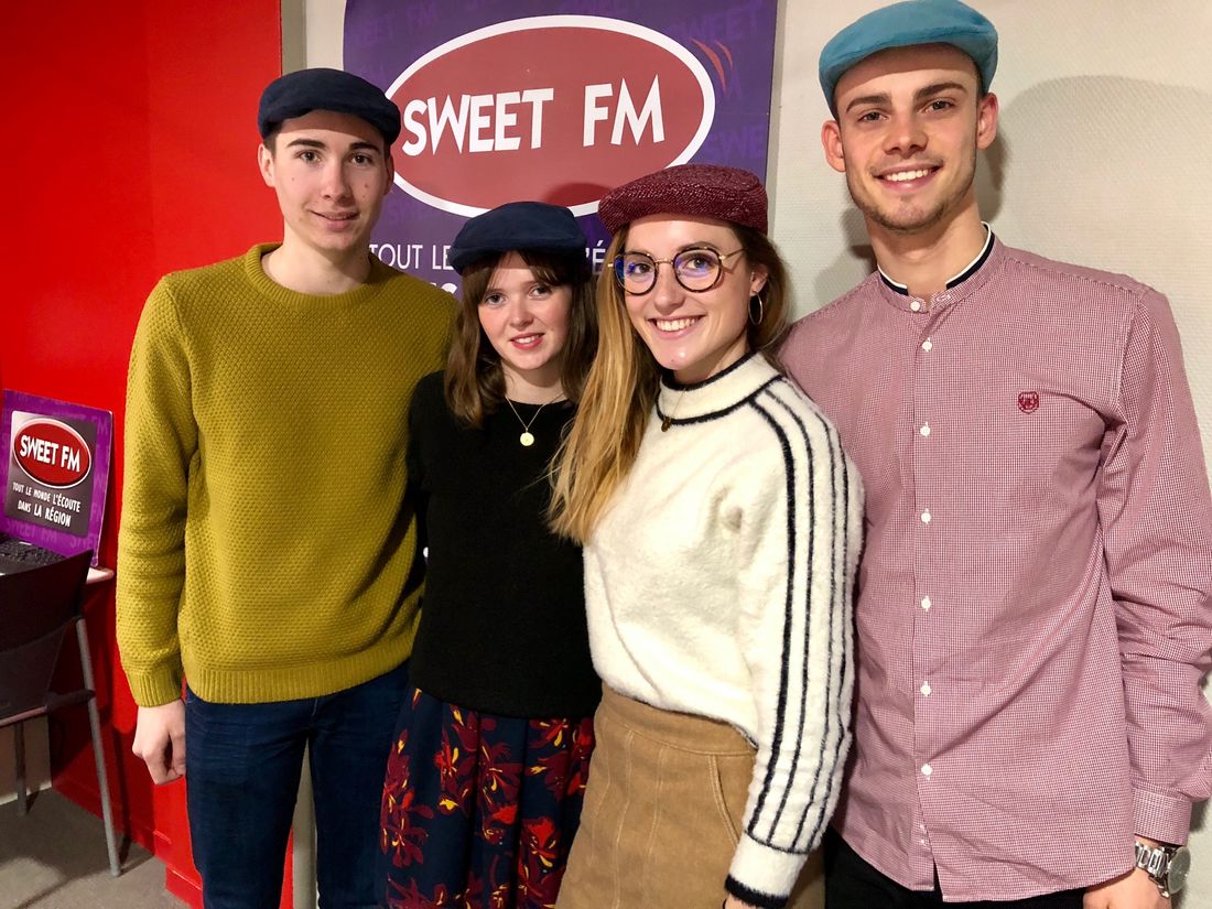 SWEET FM