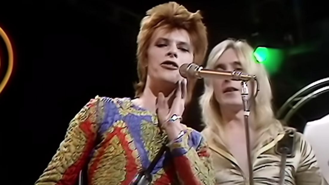 Le texte manuscrit de "Starman" de David Bowie vendu plus de 200...