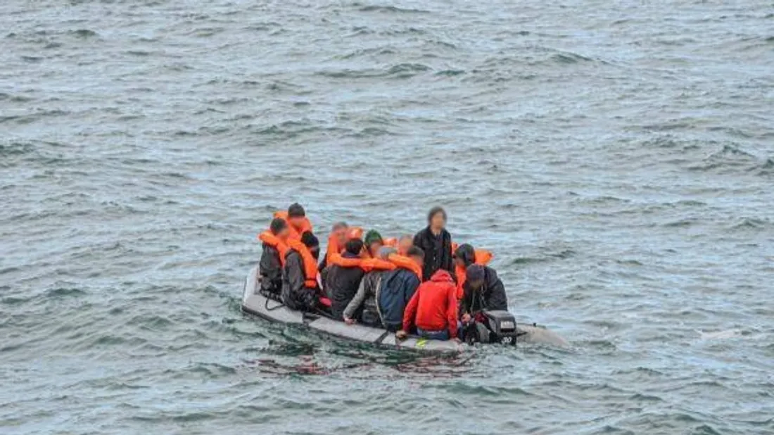 Nouvelle opération de sauvetage de migrants au large de Calais